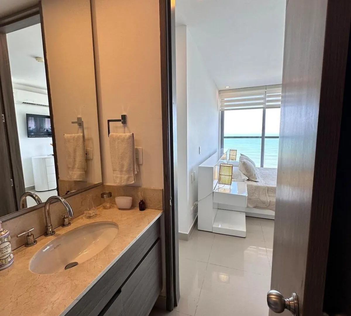 Mc 1303- Beach Front Apt- Morros City Top Location Cartagena Apartment